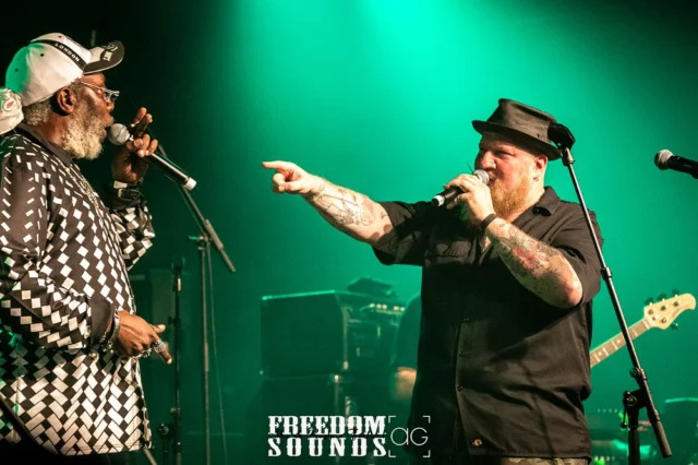 This is what it looks like when we take over the stage — energy, good vibes, and fire all around!
*
Catch us at one of these upcoming festivals: 

JULY 12th @gracysbash_itsayardthing, Varel (GER) 
JULY 18th @zwartecross, Lichtenvoorde (NL)
JULY, 29th @free_and_easy_festival, Munich (GER)

*
All these beautiful 📷 by @ashleygrebphoto
*
#dubmones #dub #rocksteady #echobeach #Ramones